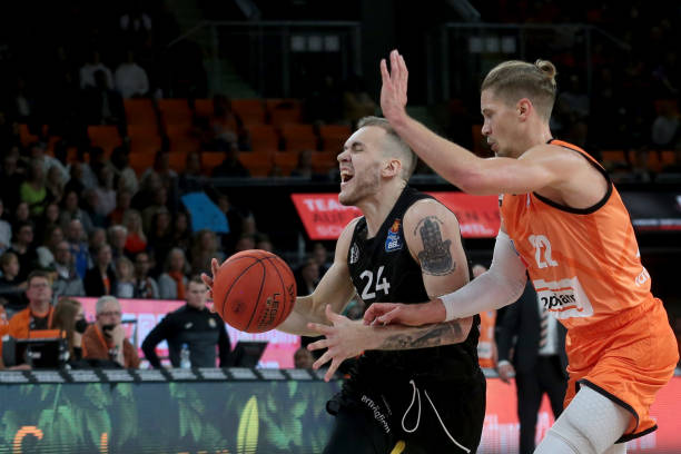 处海面上有 处海面上有