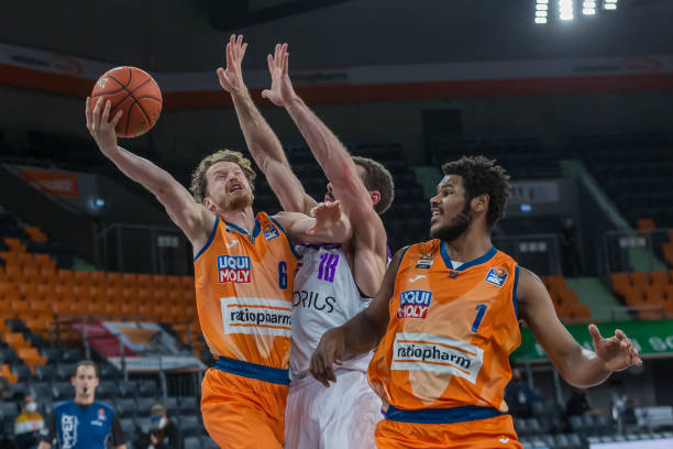 在国家队以 在国家队以